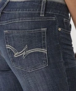 Wrangler Women's DO Wash Bootcut Jean 10 Wrangler Women's DO Wash Bootcut Jean -Clothing & Footwear store 11080095 3 1 1